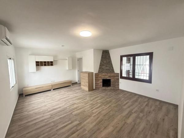 Chalet adosado en Pz Mirlo Del