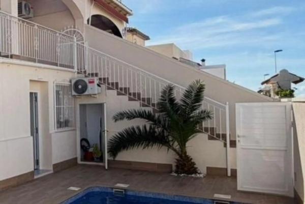 Chalet adosado en calle Marconi, 85