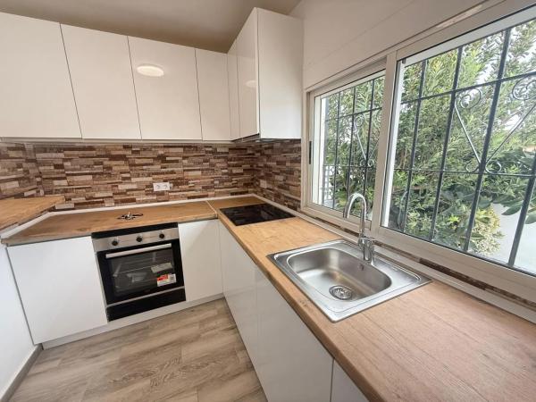 Chalet adosado en Pz Mirlo Del