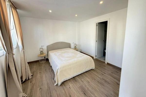 Chalet adosado en calle Marconi, 85