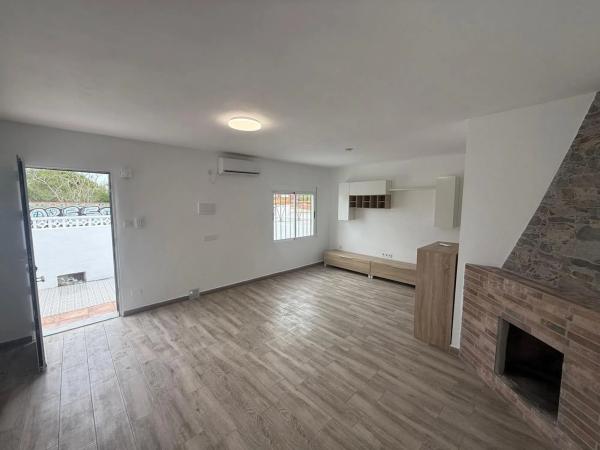 Chalet adosado en Pz Mirlo Del