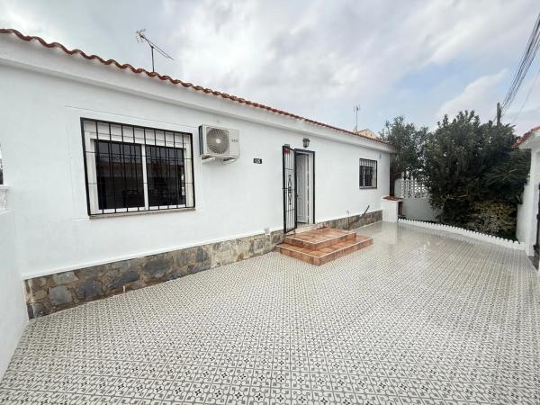 Chalet adosado en Pz Mirlo Del