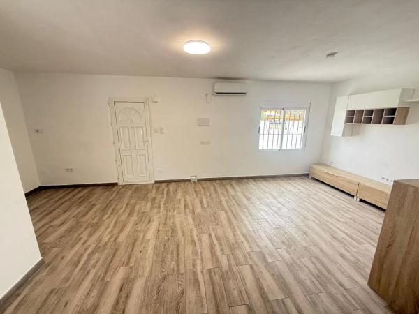 Chalet adosado en Pz Mirlo Del