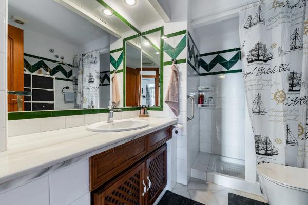 Chalet pareado en Av Roentgen, 6