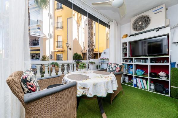 Chalet pareado en Av Roentgen, 6