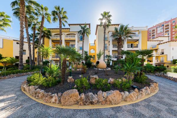 Chalet pareado en Av Roentgen, 6