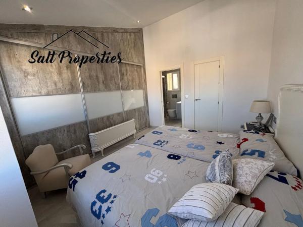 Chalet adosado en calle Gandhi