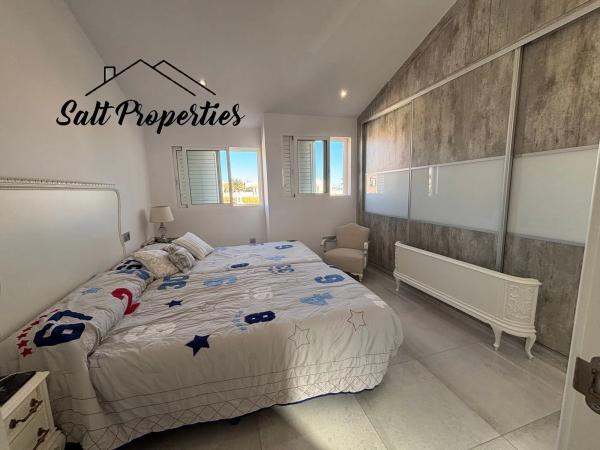 Chalet adosado en calle Gandhi