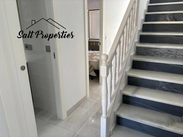 Chalet adosado en calle Gandhi