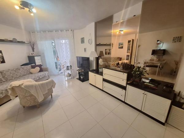 Estudio en Barrio Avenida Habaneras - Curva de Palangre