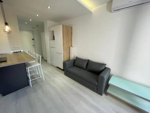 Estudio en calle Joven Pura, 10