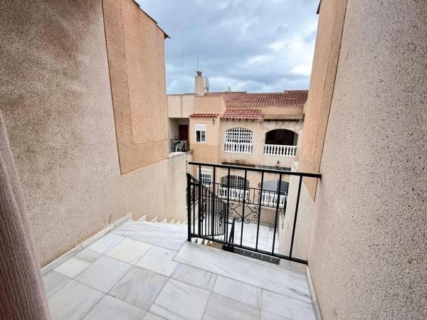 Piso en avenida Diego Ramírez Pastor, 235