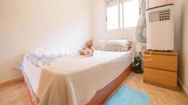 Piso en calle Maestro Francisco Casanovas, 8