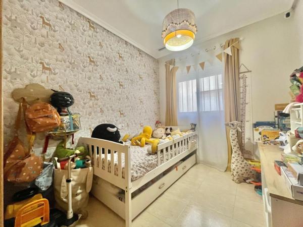 Piso en calle Ramón Gallud, 98