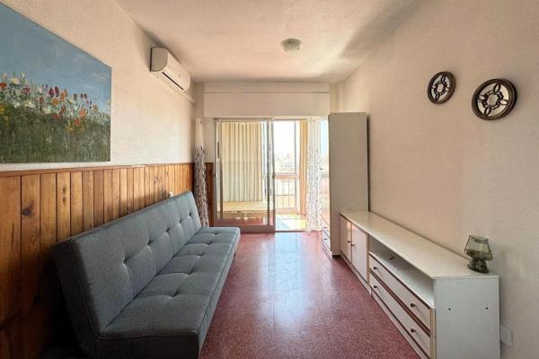 Estudio en calle la Loma, 107