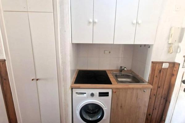 Estudio en calle la Loma, 107