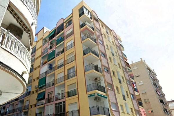 Estudio en calle la Loma, 107