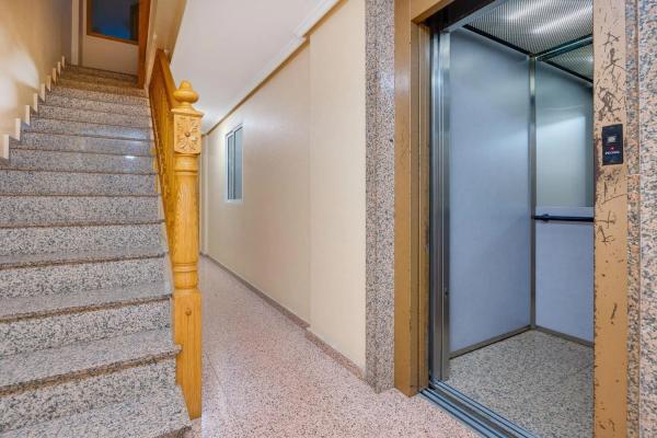 Piso en calle Zoa, 69