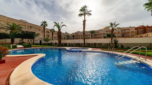 Piso en calle Maestro Francisco Casanovas, 8