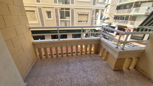 Piso en calle Ramón y Cajal