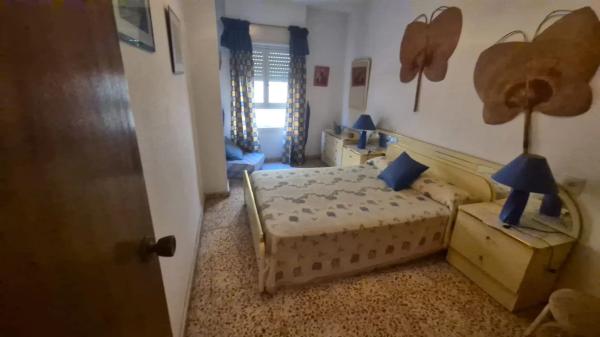 Piso en calle Ramón y Cajal