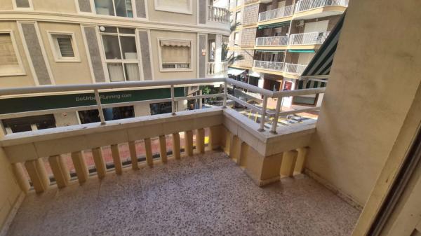 Piso en calle Ramón y Cajal