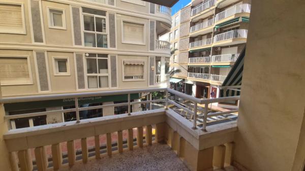 Piso en calle Ramón y Cajal