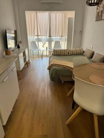 Estudio en Barrio Avenida Habaneras - Curva de Palangre