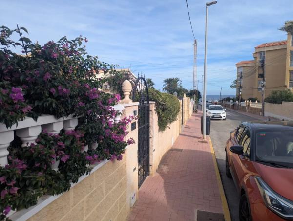 Chalet pareado en calle Pleamar s/n