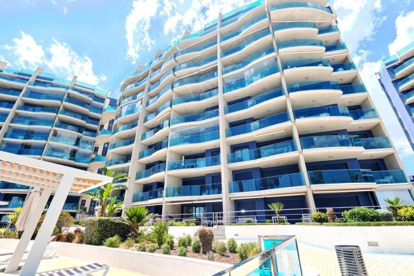 Piso en calle Poseidón, 2