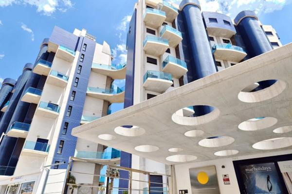 Piso en calle Poseidón, 2