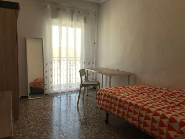 Piso en calle Manuel Ruiz Magro, 19