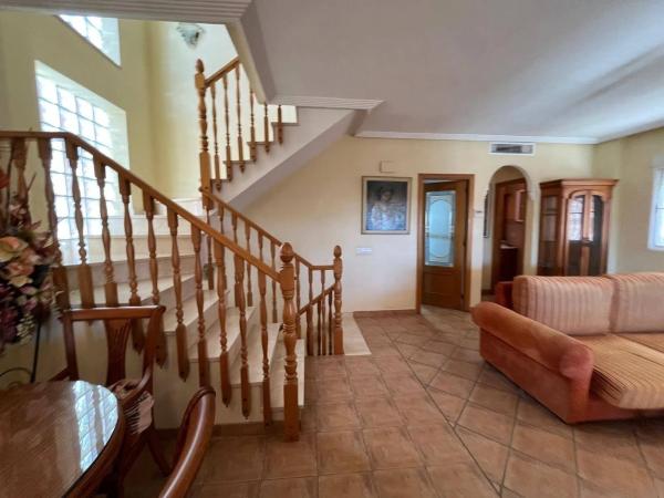 Casa independiente en calle Onil