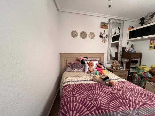 Piso en calle Germans Navarro Caracena