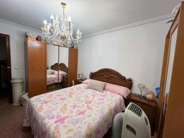 Piso en calle Germans Navarro Caracena