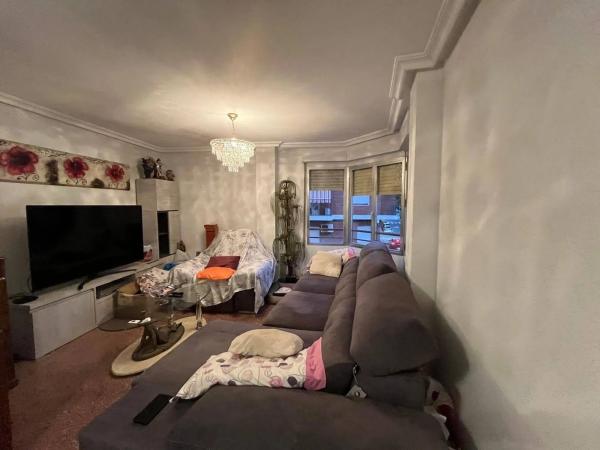 Piso en calle Germans Navarro Caracena