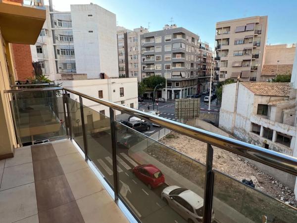 Piso en calle Germans López Santo, 1