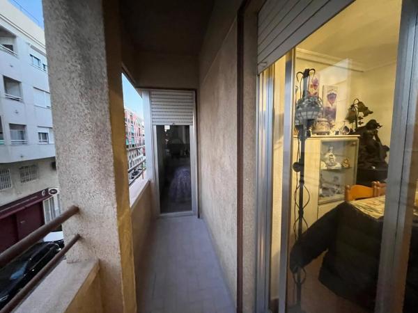 Piso en calle Germans Navarro Caracena