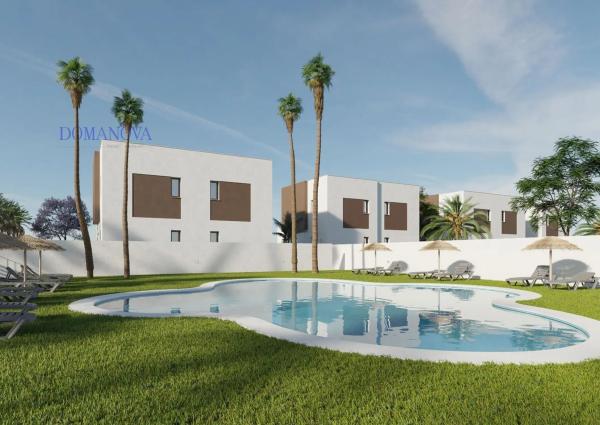 Chalet adosado en calle Reino Unido