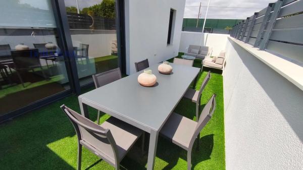 Chalet adosado en calle Josefa Botella Samper