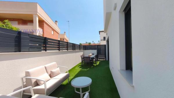 Chalet adosado en calle Josefa Botella Samper