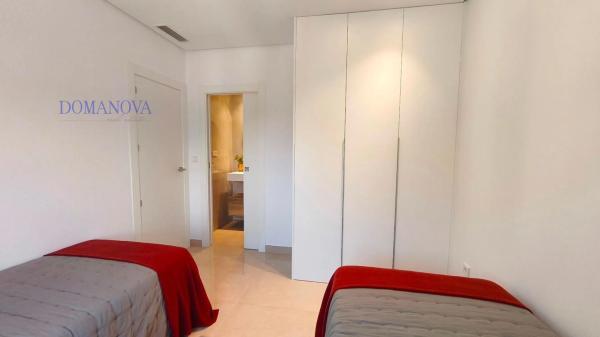 Chalet adosado en calle Josefa Botella Samper