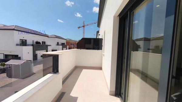 Chalet adosado en calle Josefa Botella Samper