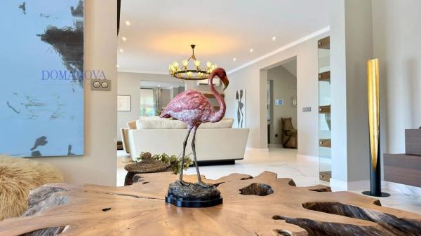 Casa independiente en calle Acuario