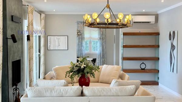 Casa independiente en calle Acuario