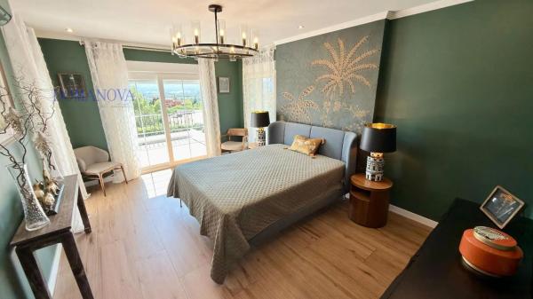 Casa independiente en calle Acuario