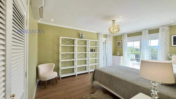 Casa independiente en calle Acuario