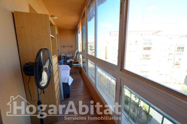 Piso en pasaje Metal