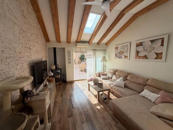 Chalet adosado en calle Adrián Pastor, 11