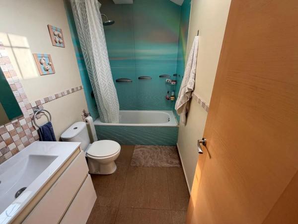 Chalet adosado en calle Adrián Pastor, 11